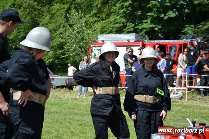 Zdjęcie w galerii na portalu naszraciborz.pl: Nie ma mocnych na Roszków! Pokonał o włos ekipę z Owsiszcz w gminnych zawodach! wiadomości z regionu