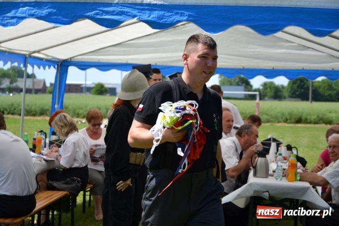 Zdjęcie w galerii na portalu naszraciborz.pl: Nie ma mocnych na Roszków! Pokonał o włos ekipę z Owsiszcz w gminnych zawodach! wiadomości z regionu