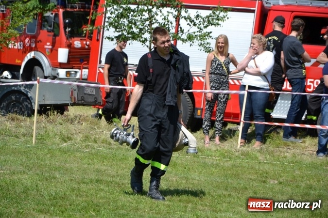 Zdjęcie w galerii na portalu naszraciborz.pl: Nie ma mocnych na Roszków! Pokonał o włos ekipę z Owsiszcz w gminnych zawodach! wiadomości z regionu