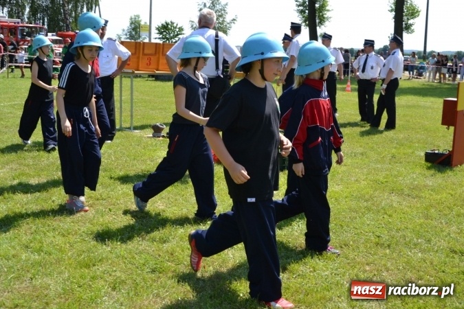 Zdjęcie w galerii na portalu naszraciborz.pl: Nie ma mocnych na Roszków! Pokonał o włos ekipę z Owsiszcz w gminnych zawodach! wiadomości z regionu