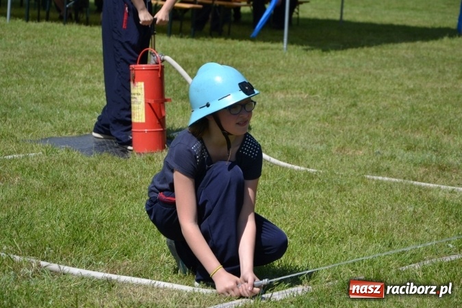 Zdjęcie w galerii na portalu naszraciborz.pl: Nie ma mocnych na Roszków! Pokonał o włos ekipę z Owsiszcz w gminnych zawodach! wiadomości z regionu