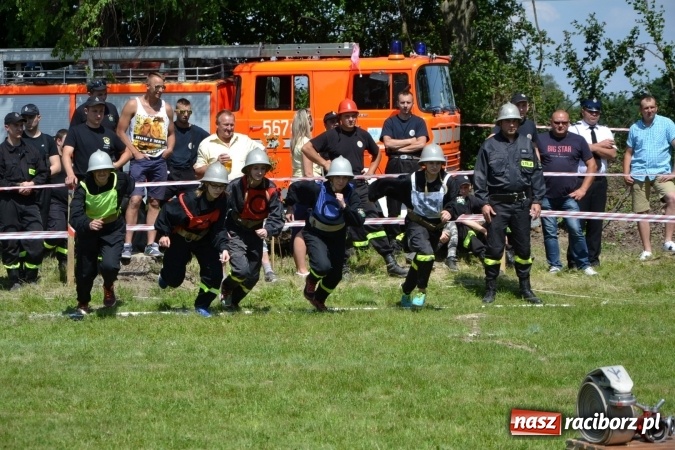 Zdjęcie w galerii na portalu naszraciborz.pl: Nie ma mocnych na Roszków! Pokonał o włos ekipę z Owsiszcz w gminnych zawodach! wiadomości z regionu