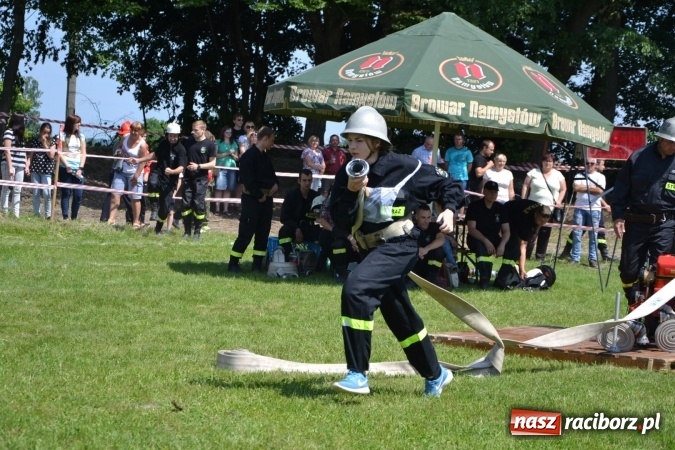 Zdjęcie w galerii na portalu naszraciborz.pl: Nie ma mocnych na Roszków! Pokonał o włos ekipę z Owsiszcz w gminnych zawodach! wiadomości z regionu