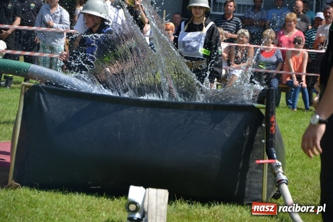 Zdjęcie w galerii na portalu naszraciborz.pl: Nie ma mocnych na Roszków! Pokonał o włos ekipę z Owsiszcz w gminnych zawodach! wiadomości z regionu