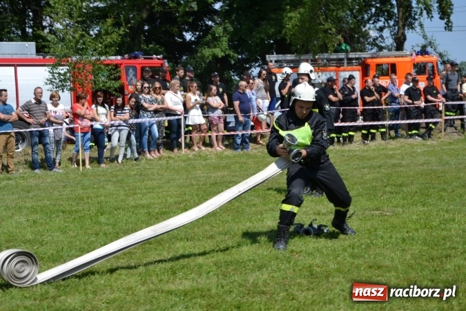 Zdjęcie w galerii na portalu naszraciborz.pl: Nie ma mocnych na Roszków! Pokonał o włos ekipę z Owsiszcz w gminnych zawodach! wiadomości z regionu