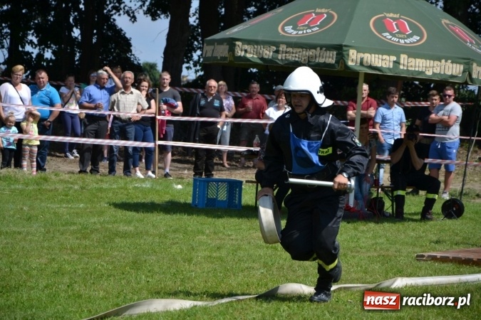 Zdjęcie w galerii na portalu naszraciborz.pl: Nie ma mocnych na Roszków! Pokonał o włos ekipę z Owsiszcz w gminnych zawodach! wiadomości z regionu