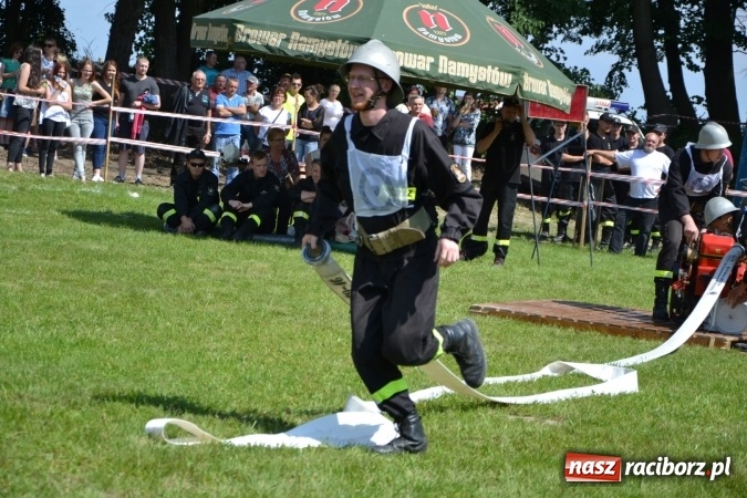 Zdjęcie w galerii na portalu naszraciborz.pl: Nie ma mocnych na Roszków! Pokonał o włos ekipę z Owsiszcz w gminnych zawodach! wiadomości z regionu