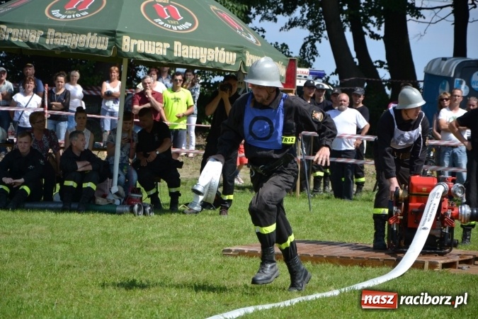 Zdjęcie w galerii na portalu naszraciborz.pl: Nie ma mocnych na Roszków! Pokonał o włos ekipę z Owsiszcz w gminnych zawodach! wiadomości z regionu