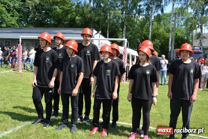 Zdjęcie w galerii na portalu naszraciborz.pl: Nie ma mocnych na Roszków! Pokonał o włos ekipę z Owsiszcz w gminnych zawodach! wiadomości z regionu