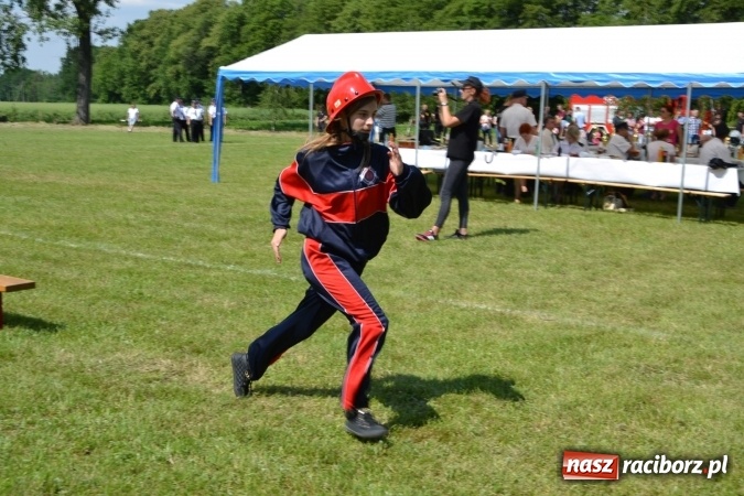 Zdjęcie w galerii na portalu naszraciborz.pl: Nie ma mocnych na Roszków! Pokonał o włos ekipę z Owsiszcz w gminnych zawodach! wiadomości z regionu