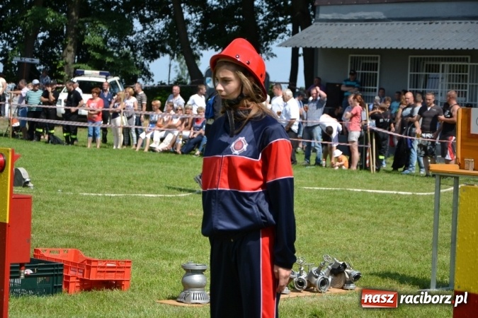 Zdjęcie w galerii na portalu naszraciborz.pl: Nie ma mocnych na Roszków! Pokonał o włos ekipę z Owsiszcz w gminnych zawodach! wiadomości z regionu