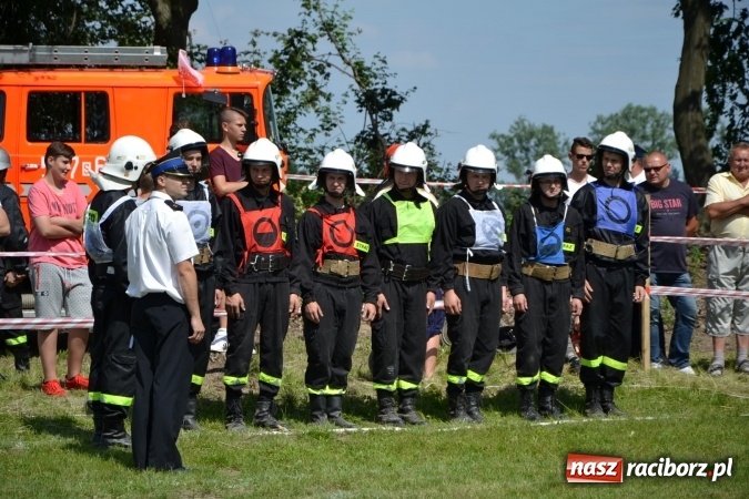Zdjęcie w galerii na portalu naszraciborz.pl: Nie ma mocnych na Roszków! Pokonał o włos ekipę z Owsiszcz w gminnych zawodach! wiadomości z regionu