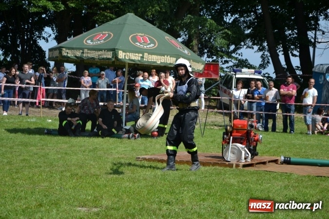 Zdjęcie w galerii na portalu naszraciborz.pl: Nie ma mocnych na Roszków! Pokonał o włos ekipę z Owsiszcz w gminnych zawodach! wiadomości z regionu