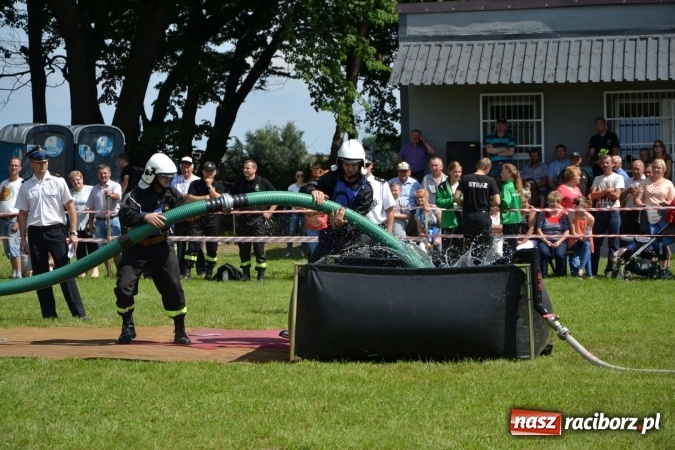 Zdjęcie w galerii na portalu naszraciborz.pl: Nie ma mocnych na Roszków! Pokonał o włos ekipę z Owsiszcz w gminnych zawodach! wiadomości z regionu