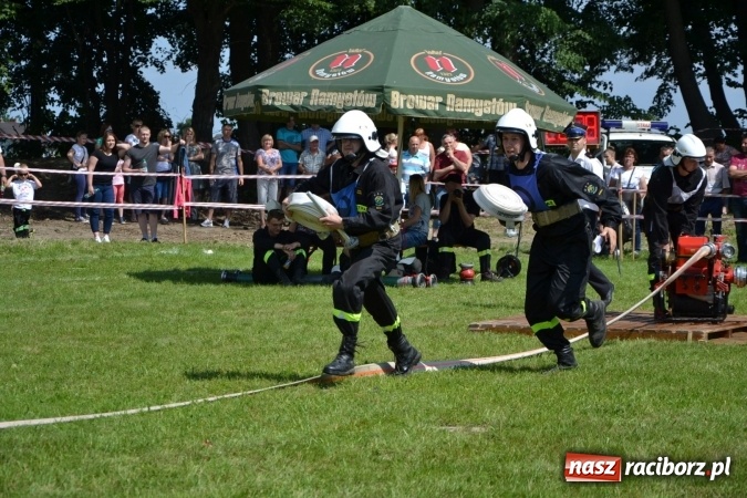 Zdjęcie w galerii na portalu naszraciborz.pl: Nie ma mocnych na Roszków! Pokonał o włos ekipę z Owsiszcz w gminnych zawodach! wiadomości z regionu
