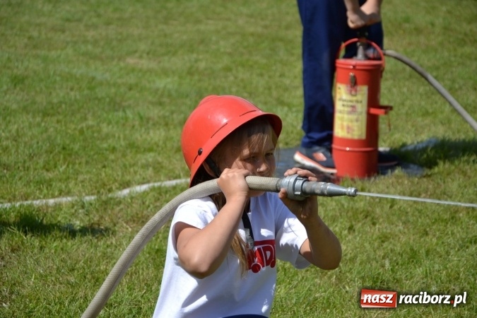 Zdjęcie w galerii na portalu naszraciborz.pl: Nie ma mocnych na Roszków! Pokonał o włos ekipę z Owsiszcz w gminnych zawodach! wiadomości z regionu