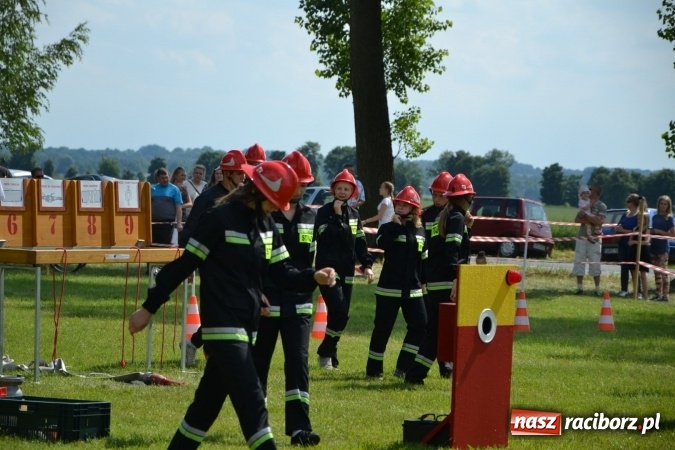 Zdjęcie w galerii na portalu naszraciborz.pl: Nie ma mocnych na Roszków! Pokonał o włos ekipę z Owsiszcz w gminnych zawodach! wiadomości z regionu