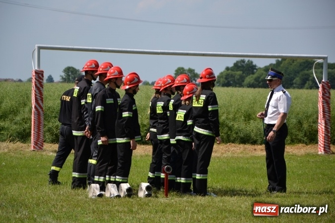 Zdjęcie w galerii na portalu naszraciborz.pl: Nie ma mocnych na Roszków! Pokonał o włos ekipę z Owsiszcz w gminnych zawodach! wiadomości z regionu