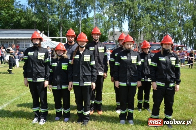 Zdjęcie w galerii na portalu naszraciborz.pl: Nie ma mocnych na Roszków! Pokonał o włos ekipę z Owsiszcz w gminnych zawodach! wiadomości z regionu