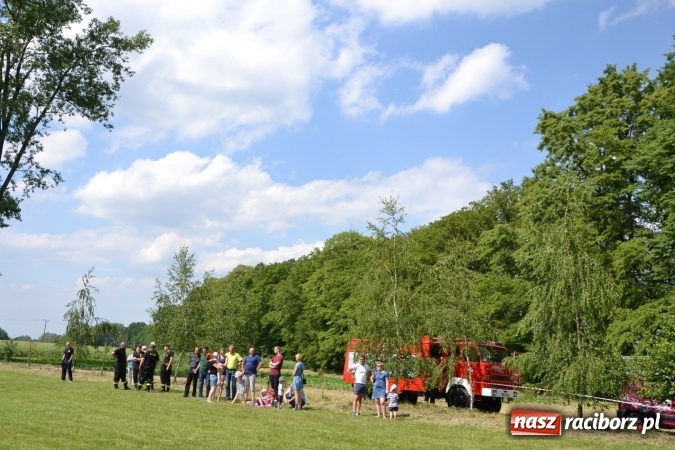 Zdjęcie w galerii na portalu naszraciborz.pl: Nie ma mocnych na Roszków! Pokonał o włos ekipę z Owsiszcz w gminnych zawodach! wiadomości z regionu