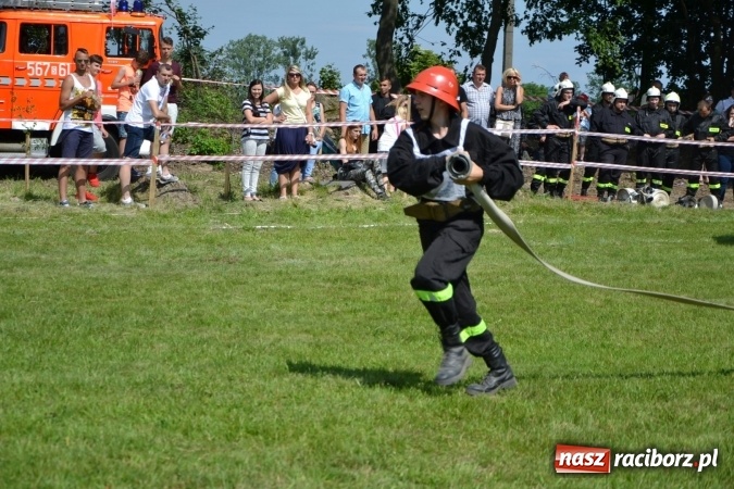 Zdjęcie w galerii na portalu naszraciborz.pl: Nie ma mocnych na Roszków! Pokonał o włos ekipę z Owsiszcz w gminnych zawodach! wiadomości z regionu