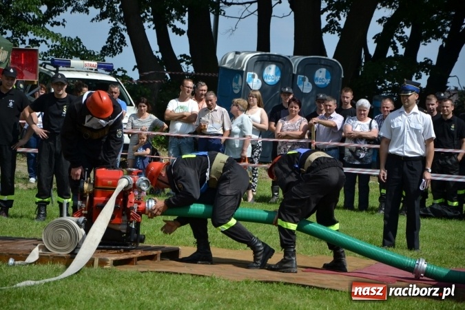 Zdjęcie w galerii na portalu naszraciborz.pl: Nie ma mocnych na Roszków! Pokonał o włos ekipę z Owsiszcz w gminnych zawodach! wiadomości z regionu