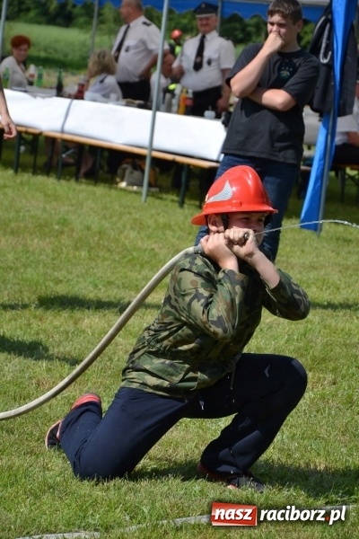Zdjęcie w galerii na portalu naszraciborz.pl: Nie ma mocnych na Roszków! Pokonał o włos ekipę z Owsiszcz w gminnych zawodach! wiadomości z regionu
