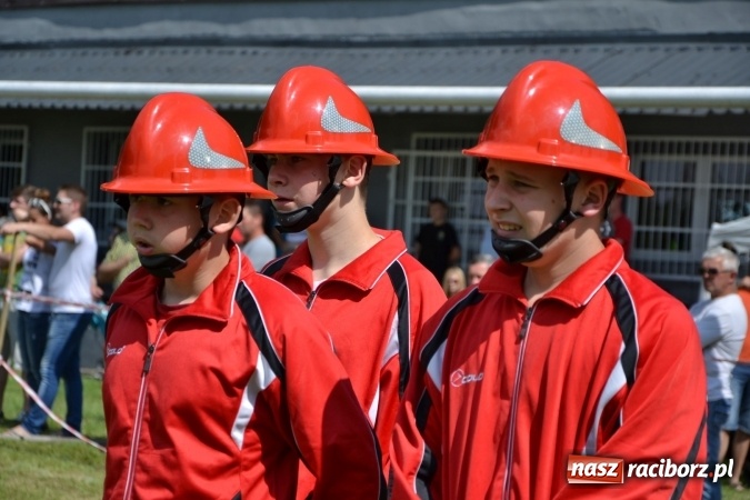 Zdjęcie w galerii na portalu naszraciborz.pl: Nie ma mocnych na Roszków! Pokonał o włos ekipę z Owsiszcz w gminnych zawodach! wiadomości z regionu