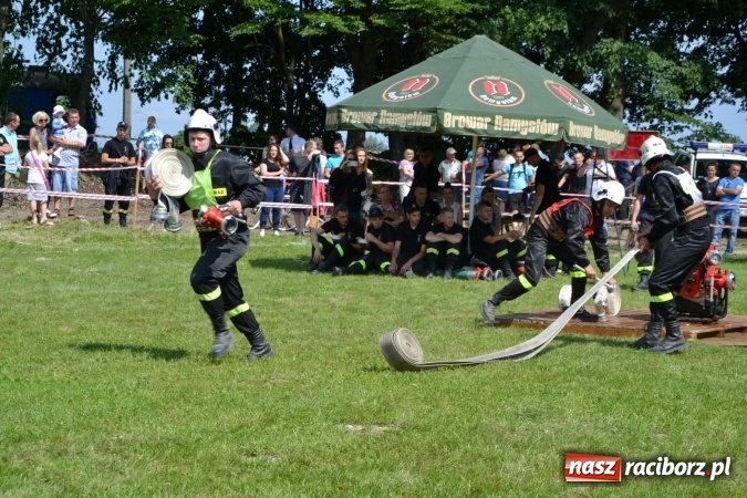 Zdjęcie w galerii na portalu naszraciborz.pl: Nie ma mocnych na Roszków! Pokonał o włos ekipę z Owsiszcz w gminnych zawodach! wiadomości z regionu