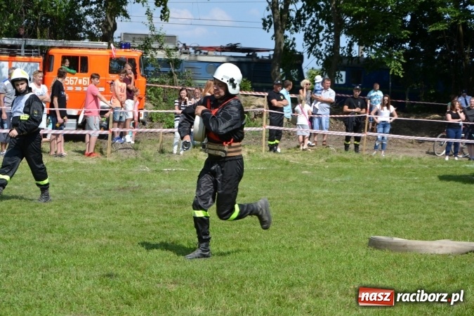 Zdjęcie w galerii na portalu naszraciborz.pl: Nie ma mocnych na Roszków! Pokonał o włos ekipę z Owsiszcz w gminnych zawodach! wiadomości z regionu