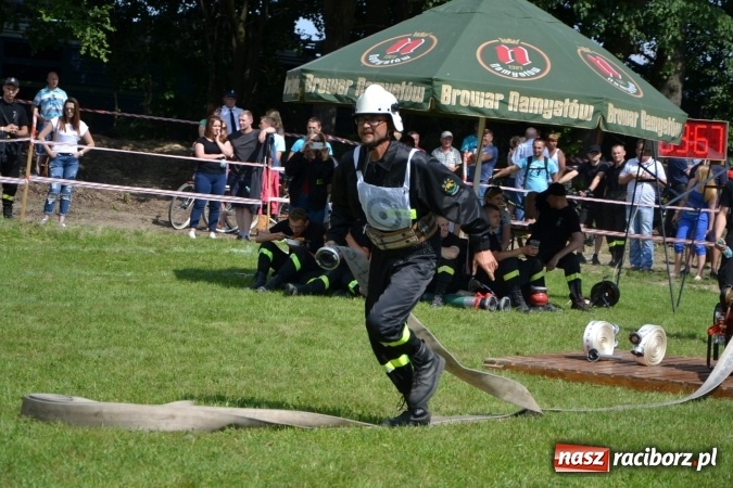 Zdjęcie w galerii na portalu naszraciborz.pl: Nie ma mocnych na Roszków! Pokonał o włos ekipę z Owsiszcz w gminnych zawodach! wiadomości z regionu