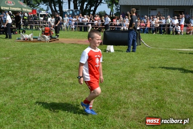 Zdjęcie w galerii na portalu naszraciborz.pl: Nie ma mocnych na Roszków! Pokonał o włos ekipę z Owsiszcz w gminnych zawodach! wiadomości z regionu