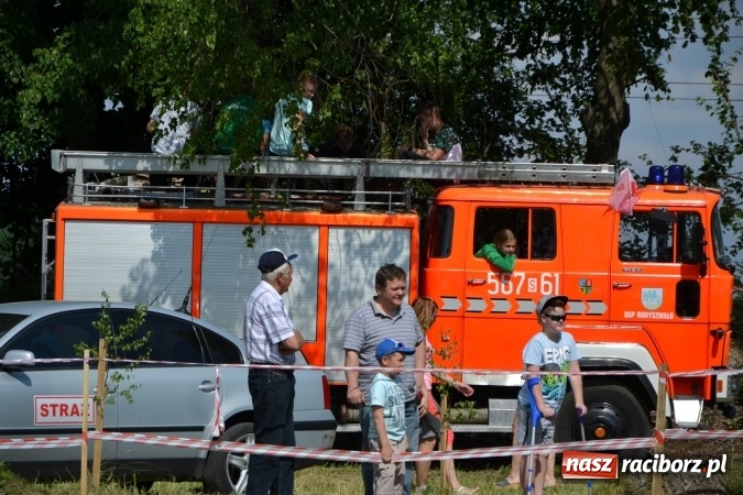 Zdjęcie w galerii na portalu naszraciborz.pl: Nie ma mocnych na Roszków! Pokonał o włos ekipę z Owsiszcz w gminnych zawodach! wiadomości z regionu