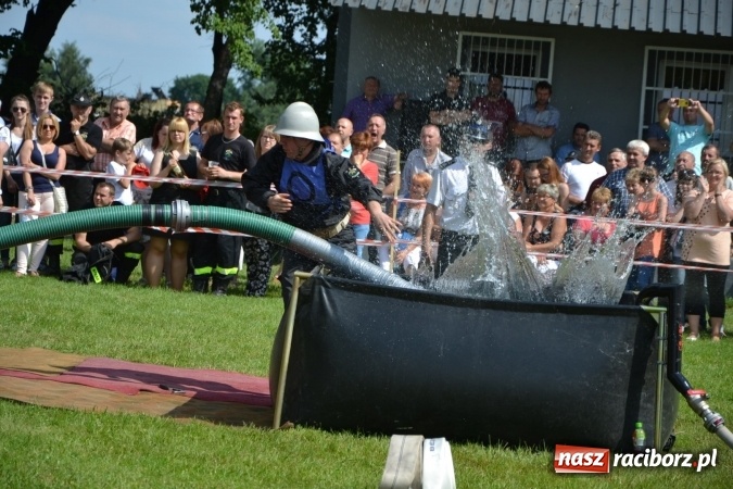 Zdjęcie w galerii na portalu naszraciborz.pl: Nie ma mocnych na Roszków! Pokonał o włos ekipę z Owsiszcz w gminnych zawodach! wiadomości z regionu