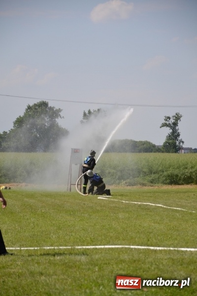 Zdjęcie w galerii na portalu naszraciborz.pl: Nie ma mocnych na Roszków! Pokonał o włos ekipę z Owsiszcz w gminnych zawodach! wiadomości z regionu