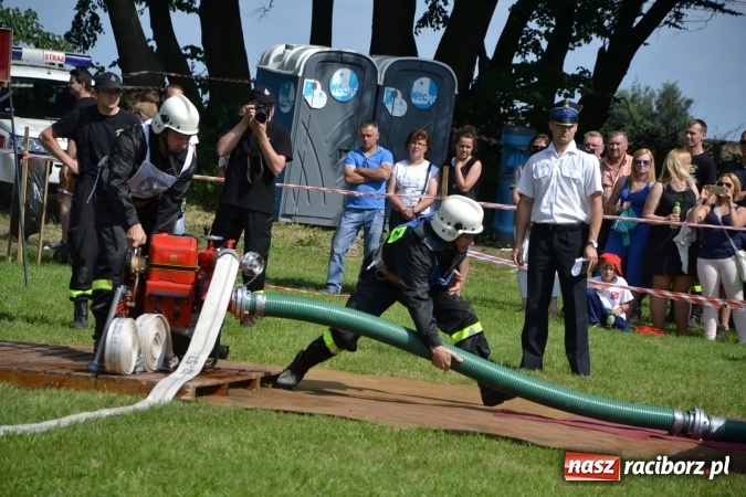Zdjęcie w galerii na portalu naszraciborz.pl: Nie ma mocnych na Roszków! Pokonał o włos ekipę z Owsiszcz w gminnych zawodach! wiadomości z regionu