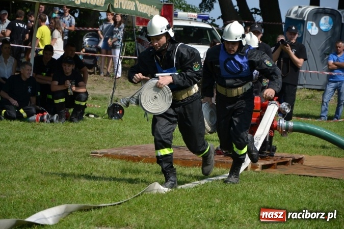 Zdjęcie w galerii na portalu naszraciborz.pl: Nie ma mocnych na Roszków! Pokonał o włos ekipę z Owsiszcz w gminnych zawodach! wiadomości z regionu