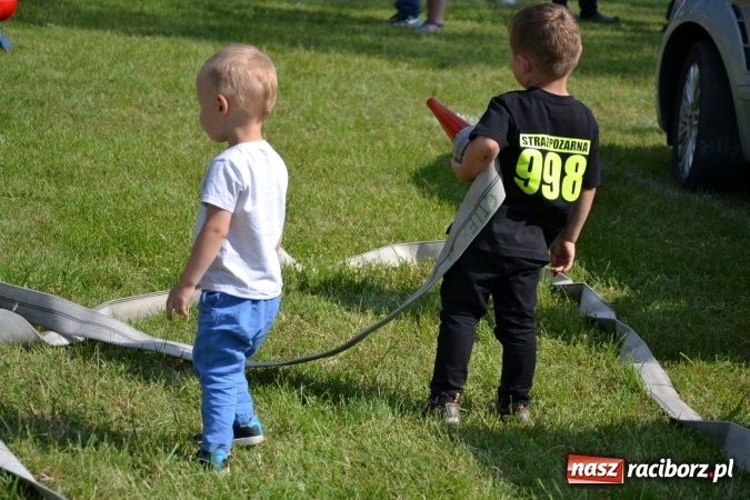 Zdjęcie w galerii na portalu naszraciborz.pl: Nie ma mocnych na Roszków! Pokonał o włos ekipę z Owsiszcz w gminnych zawodach! wiadomości z regionu