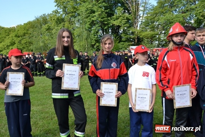 Zdjęcie w galerii na portalu naszraciborz.pl: Nie ma mocnych na Roszków! Pokonał o włos ekipę z Owsiszcz w gminnych zawodach! wiadomości z regionu