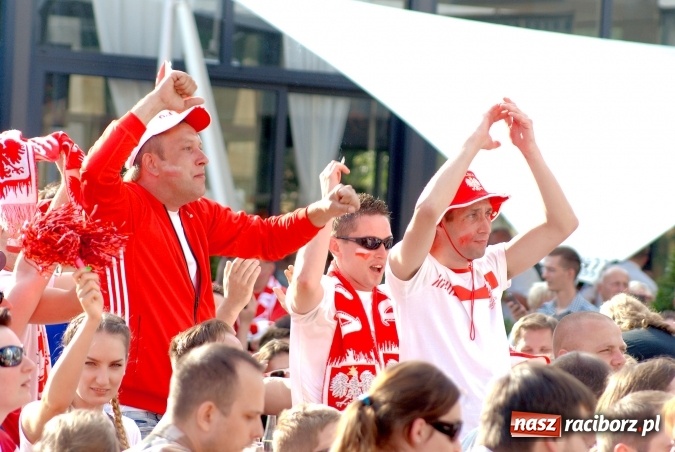 Zdjęcie w galerii na portalu naszraciborz.pl: Kto wygra? Polska czy Niemcy? Mecz do obejrzenia w strefie kibica i...  wiadomości z regionu
