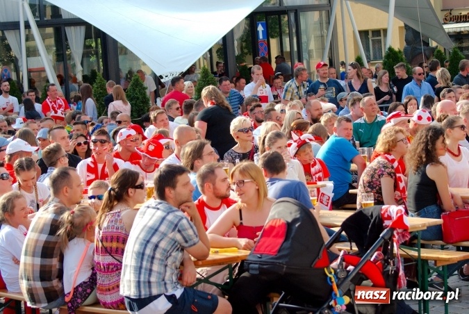 Zdjęcie w galerii na portalu naszraciborz.pl: Kto wygra? Polska czy Niemcy? Mecz do obejrzenia w strefie kibica i...  wiadomości z regionu