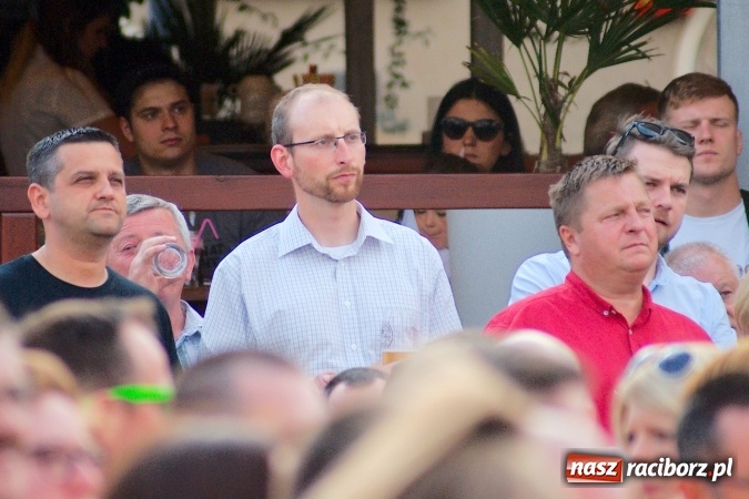Zdjęcie w galerii na portalu naszraciborz.pl: Kto wygra? Polska czy Niemcy? Mecz do obejrzenia w strefie kibica i...  wiadomości z regionu