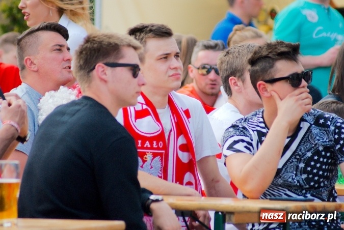 Zdjęcie w galerii na portalu naszraciborz.pl: Kto wygra? Polska czy Niemcy? Mecz do obejrzenia w strefie kibica i...  wiadomości z regionu