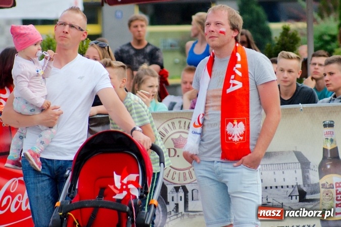 Zdjęcie w galerii na portalu naszraciborz.pl: Kto wygra? Polska czy Niemcy? Mecz do obejrzenia w strefie kibica i...  wiadomości z regionu