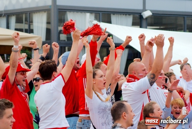 Zdjęcie w galerii na portalu naszraciborz.pl: Kto wygra? Polska czy Niemcy? Mecz do obejrzenia w strefie kibica i...  wiadomości z regionu