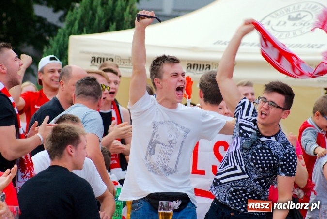 Zdjęcie w galerii na portalu naszraciborz.pl: Kto wygra? Polska czy Niemcy? Mecz do obejrzenia w strefie kibica i...  wiadomości z regionu