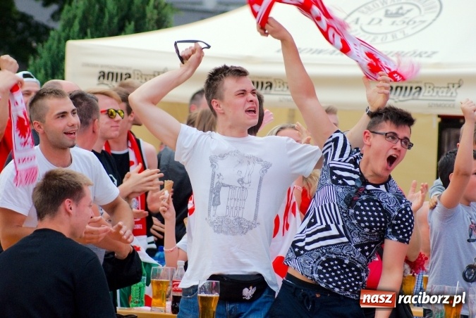 Zdjęcie w galerii na portalu naszraciborz.pl: Kto wygra? Polska czy Niemcy? Mecz do obejrzenia w strefie kibica i...  wiadomości z regionu