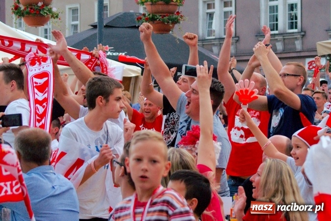 Zdjęcie w galerii na portalu naszraciborz.pl: Kto wygra? Polska czy Niemcy? Mecz do obejrzenia w strefie kibica i...  wiadomości z regionu