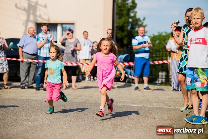 Zdjęcie w galerii na portalu naszraciborz.pl: Bieg o Puchar Burmistrza podczas festynu w Borucinie wiadomości z regionu