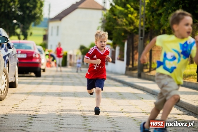 Zdjęcie w galerii na portalu naszraciborz.pl: Bieg o Puchar Burmistrza podczas festynu w Borucinie wiadomości z regionu